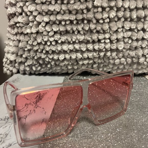 oversized sunglasses - Picture 9 of 13